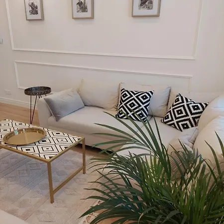 Raphael's Apartment, Classe 3 Etoiles Апартаменти *