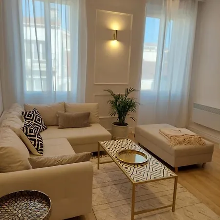 Raphael's Apartment, Classé 3 étoiles