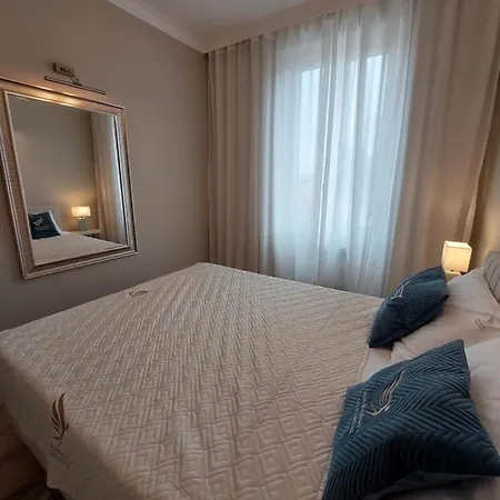 Raphael's Apartment, Classe 3 Etoiles Апартаменти