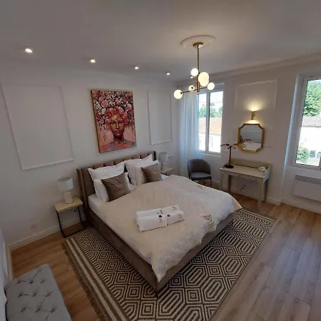 Raphael's Apartment, Classe 3 Etoiles Apartamento *