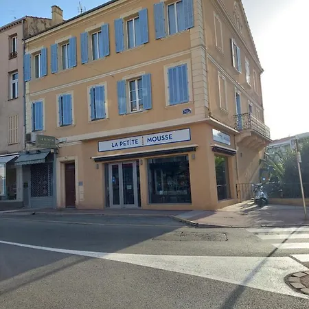 Raphael's Apartment, Classe 3 Etoiles