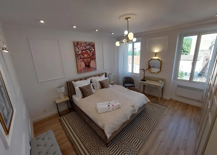 Raphael's Apartment, Classe 3 Etoiles Апартаменты *